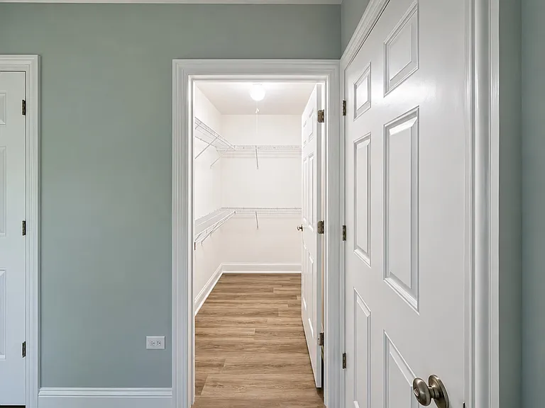 35 Foxcroft Rd #107 — Photo 8