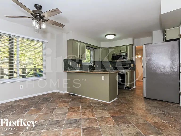 6012 Kingsgate Dr — Photo 6