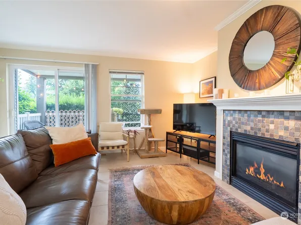 23420 SE Black Nugget Road #B-101, Issaquah, WA 98029