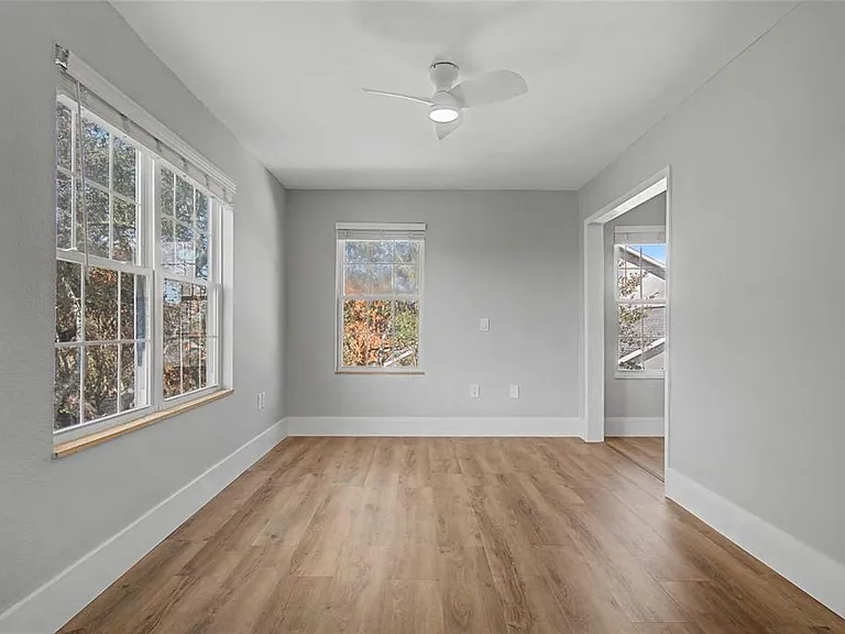 11462 Commercial St — Photo 23