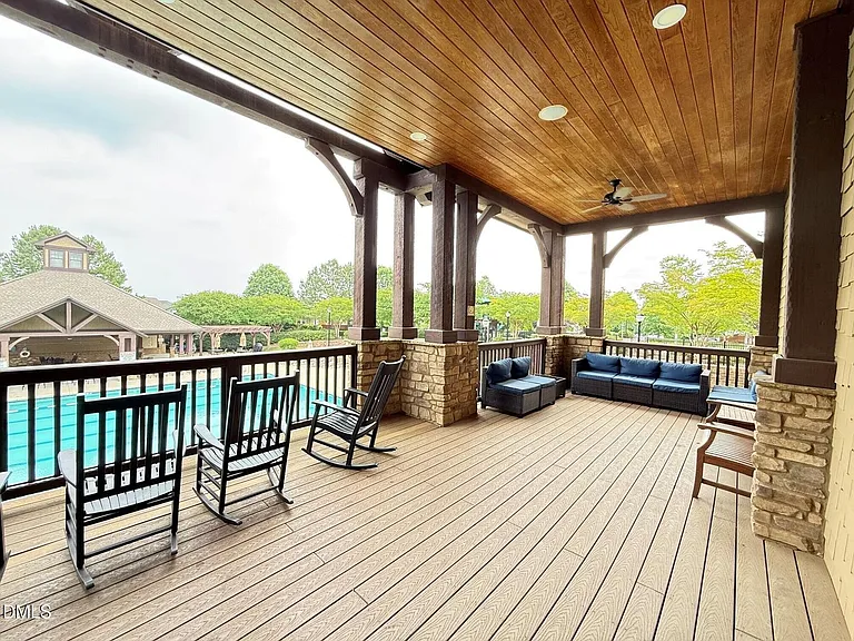 8527 Quarton Dr — Photo 35