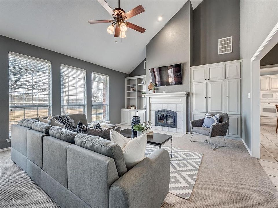 1st image of 605 Grand Oaks Ct