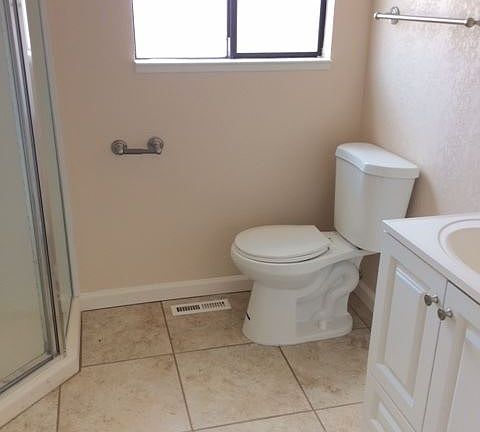 3rd image of 70 Shady Oaks Dr