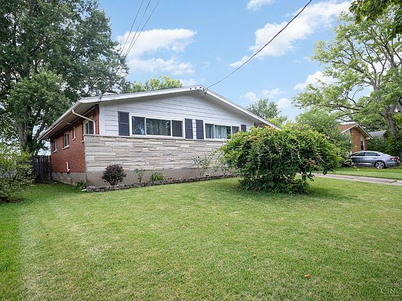 4th image of 955 Vacationland Dr
