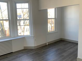 7861 80th St, Ridgewood, NY 11385