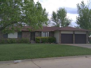 3001 Jeanie Ln, Manhattan, KS 66502
