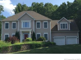 60 Chilstone Ln, Manchester, CT 06040