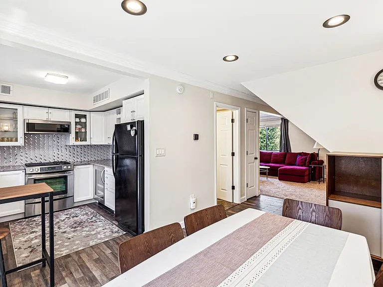 7752 Montgomery Rd #82 — Photo 7