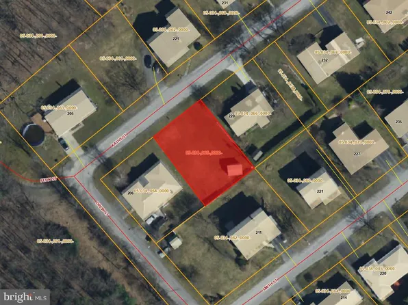 Kathy St, Philipsburg, PA 16866