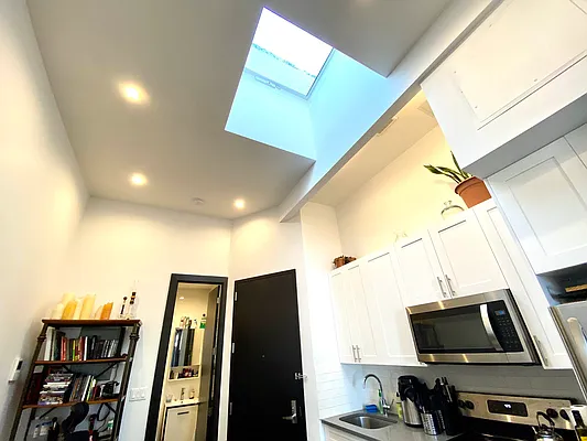Rented by Compass | media 9