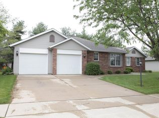 107 Wingate Dr, Tremont, IL 61568