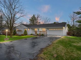 32 S Hills Dr, New Hartford, NY 13413