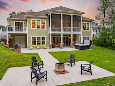 1060 Starboard Dr, Bracey, VA, 23919