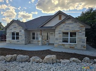 1064 Cypress Dr, Canyon Lake, TX 78133