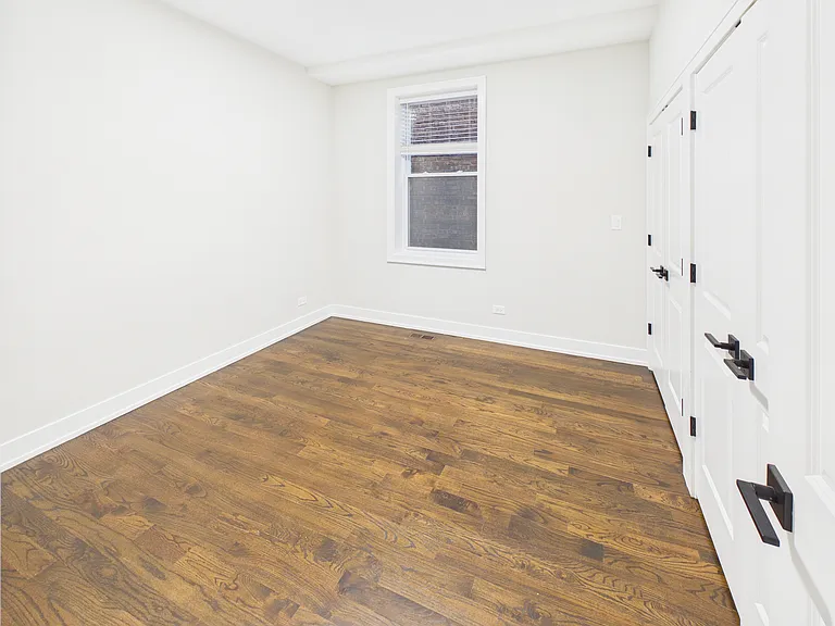 2350 S Leavitt St #1F — Photo 8