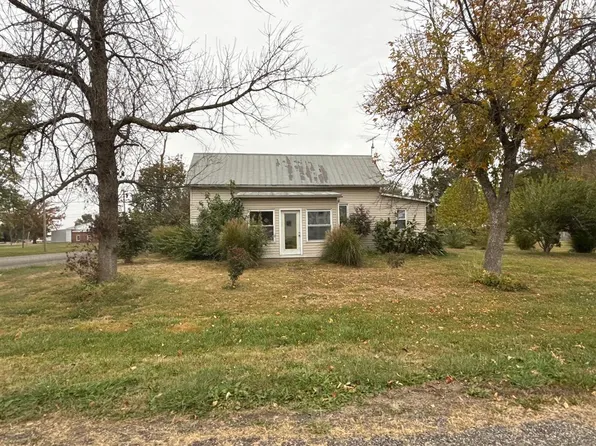 227 W 1st St, Addieville, IL 62214