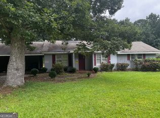 924 Garner Rd SW, Lilburn, GA 30047