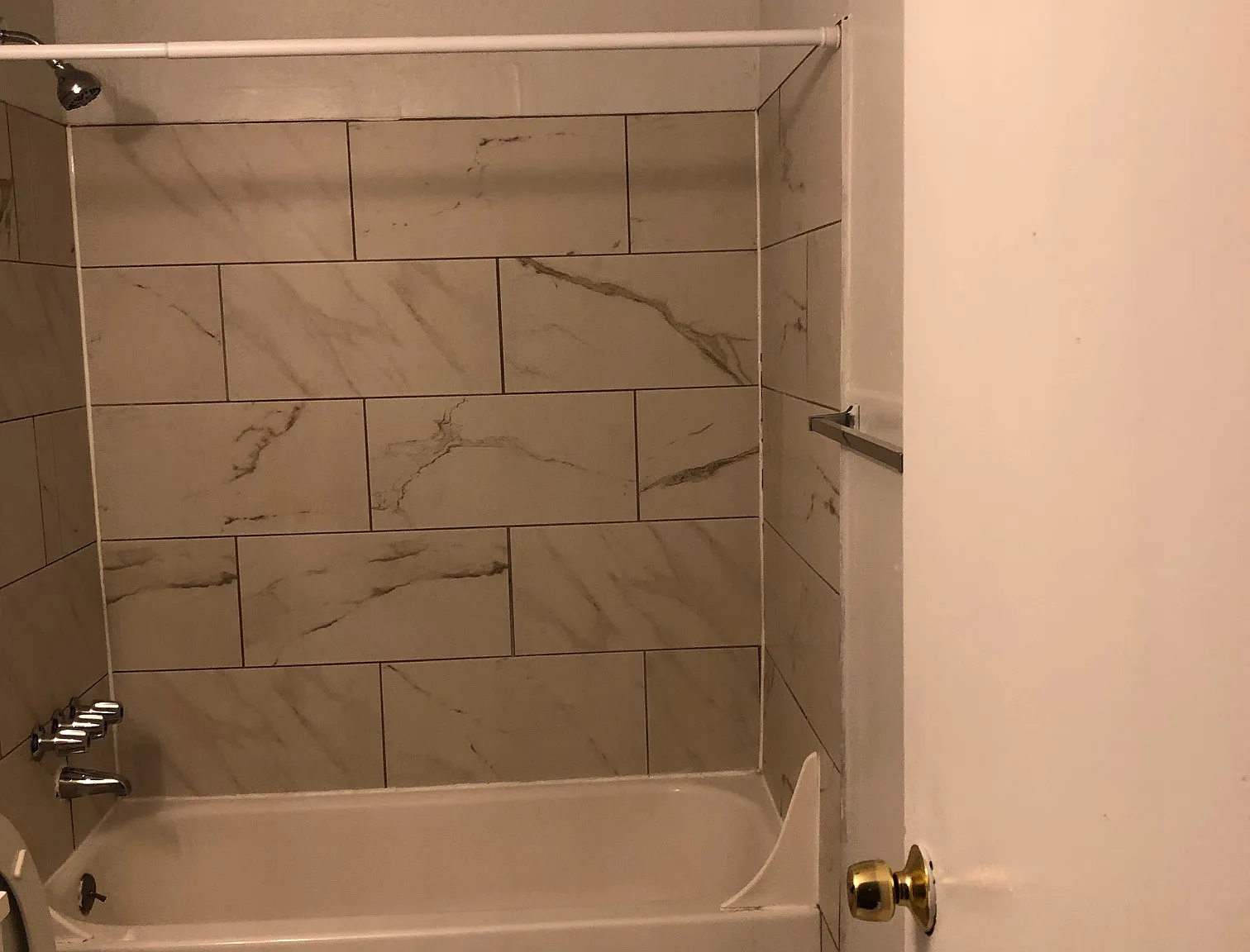 2 bed, 850 sqft, $1,600 — Photo 3