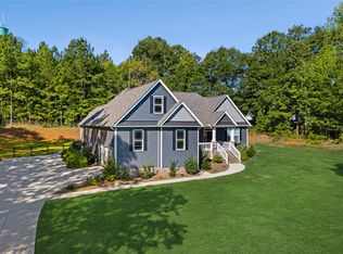 618 Motor Boat Way, Seneca, SC 29672