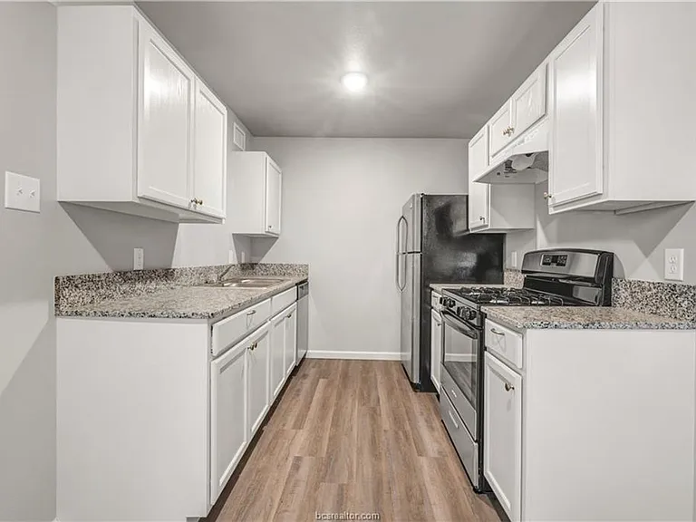 802 Navidad St #D — Photo 8
