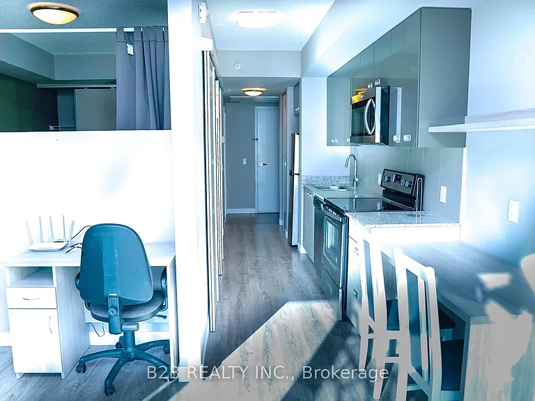 250 Albert St #315 — Photo 4