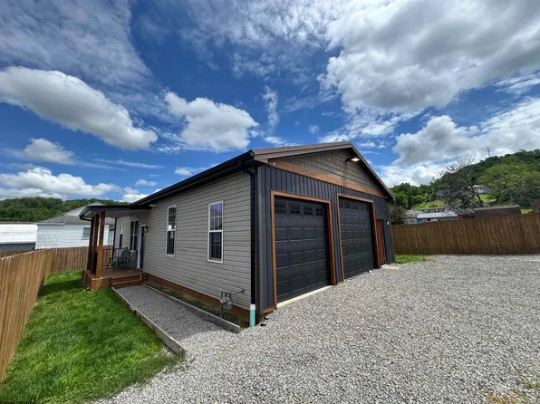 8356 3rd St, Clarksburg, WV 26301