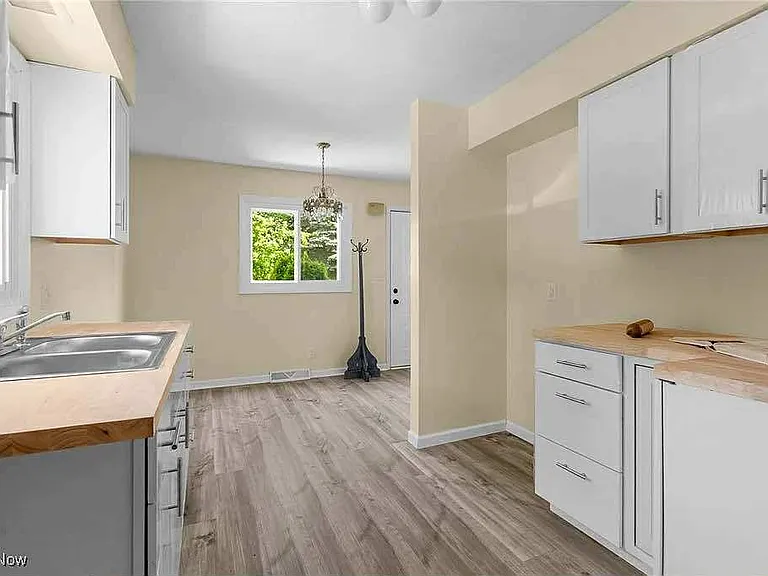 210 Magnolia Ave — Photo 1