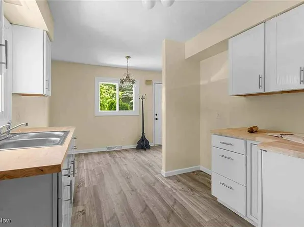 210 Magnolia Ave, Northfield, OH 44067