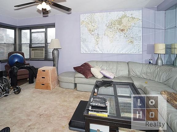 4th image of 575 Grand St Unit D405