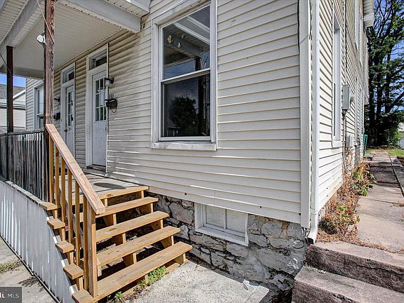 4th image of 219-221 E Garfield St