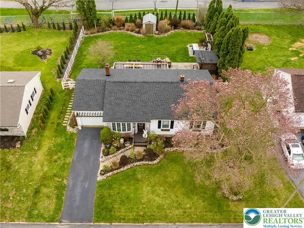 68 Mitchell Ave, Nazareth, PA 18064