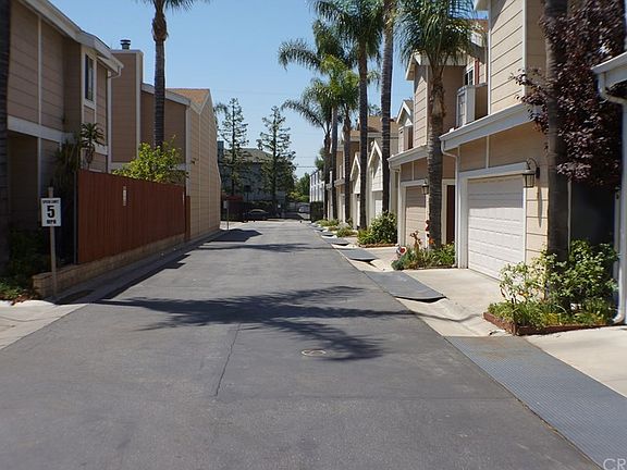 5th image of 17729 Superior St Unit 72