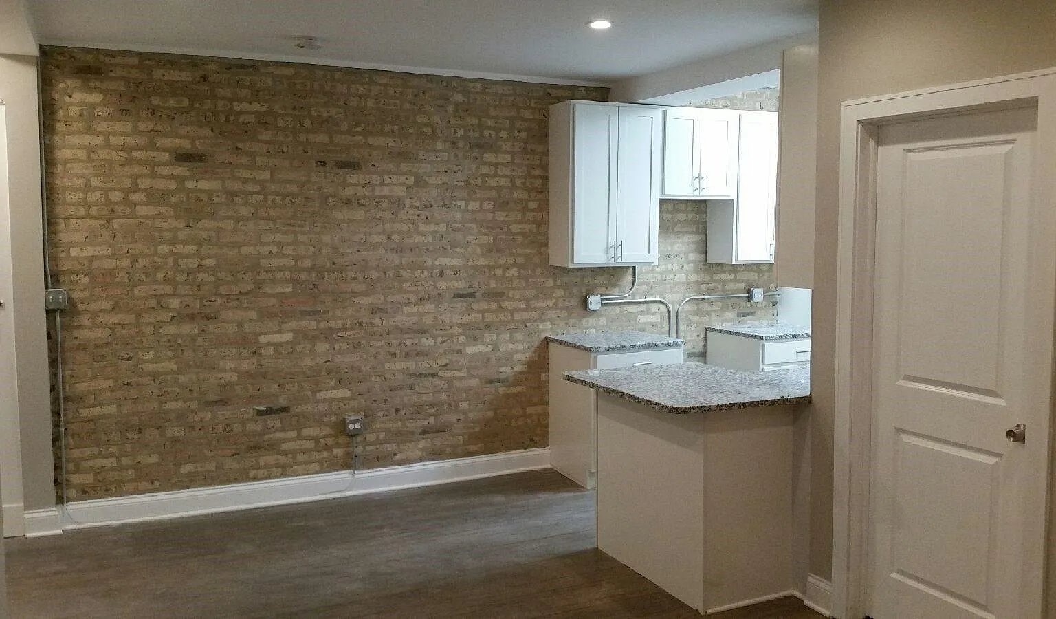 4613-19 N Lincoln Ave — Photo 3