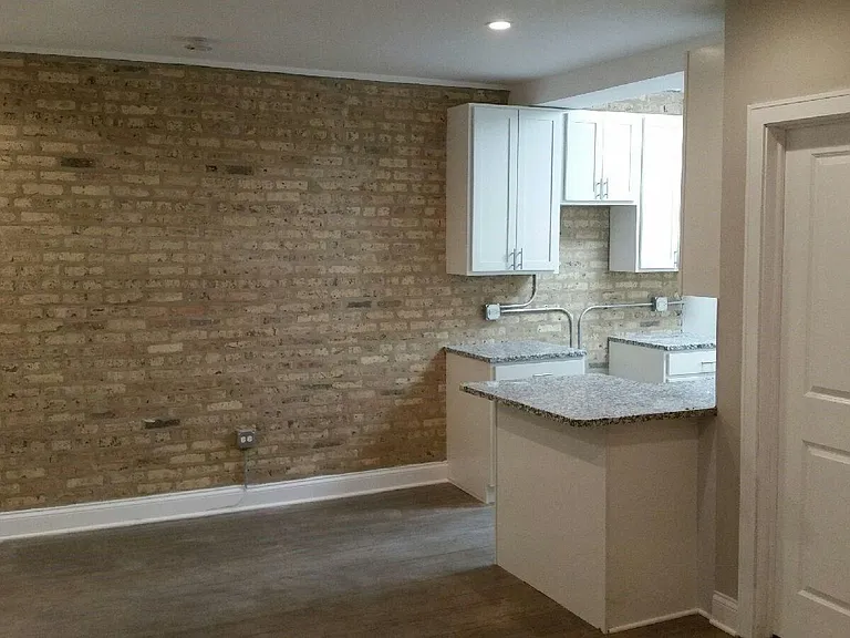 4613-19 N Lincoln Ave — Photo 3