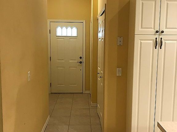 4th image of 240 Hill St