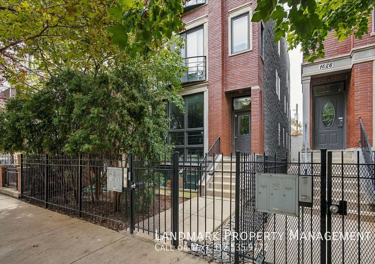1024 N Hermitage Ave Unit 1 — Photo 1