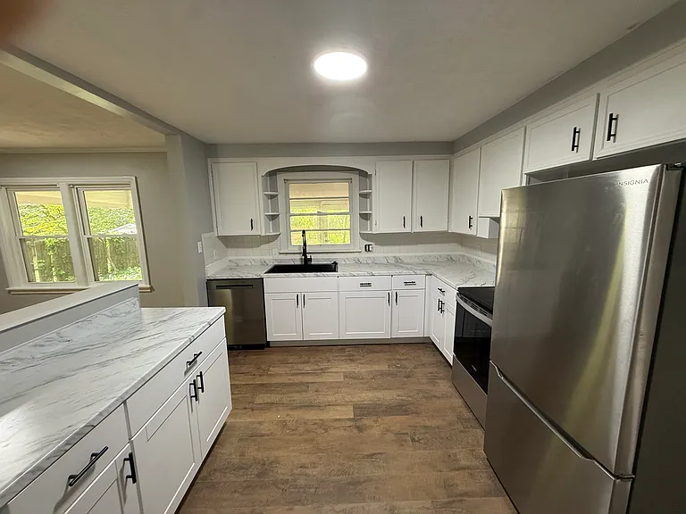 1108 Sunset Dr — Photo 13