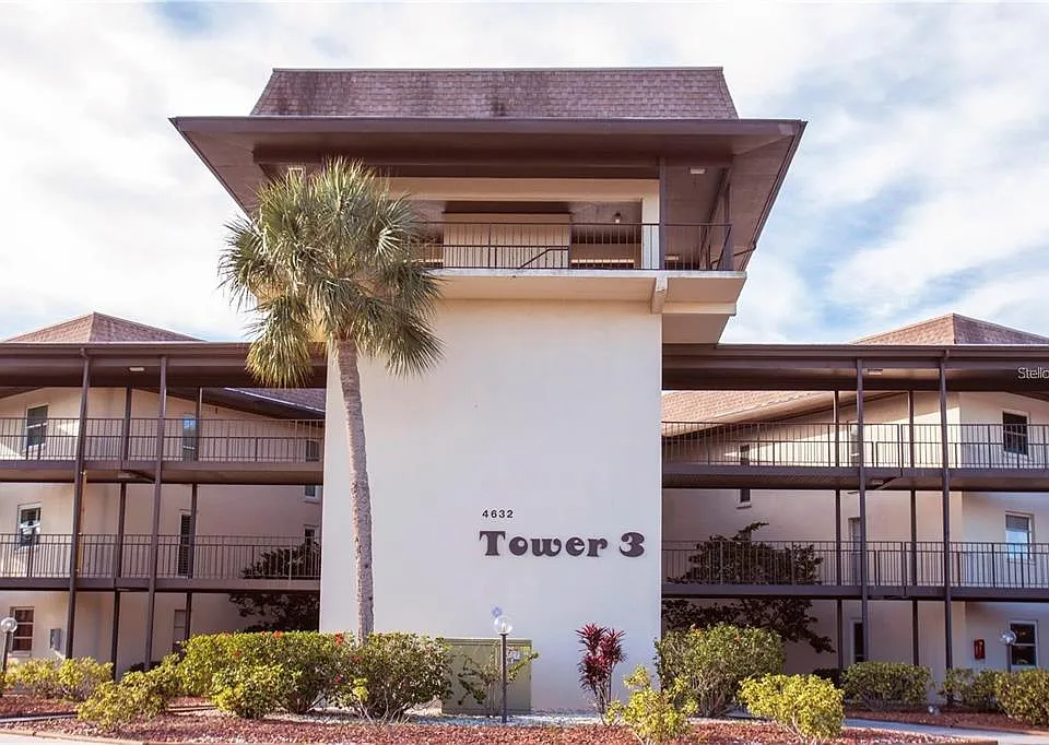 4632 Marine Pkwy #201