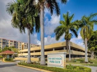 17890 W Dixie Hwy APT 601, North Miami Beach, FL 33160