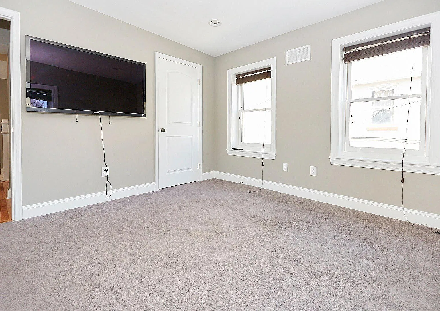 1821 E Lombard St — Photo 2