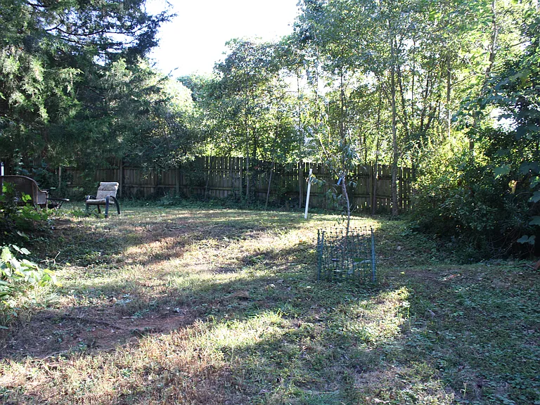 566 Woodland Hills Dr — Photo 22