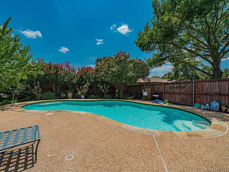 1604 Vera Cruz Dr — Photo 11