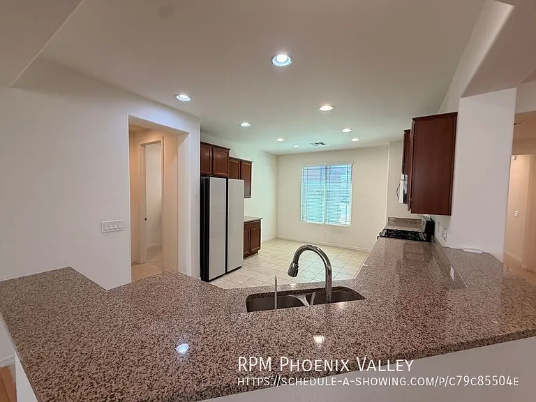 25549 N 104th Dr — Photo 16