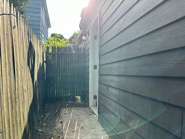 506 Tyson Pl — Photo 18