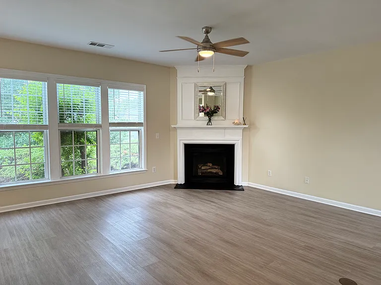 3607 Gainesway Trce — Photo 9