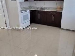 724 NE 6th St #2, Hallandale, FL 33009