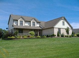 9110 Rotondo Dr, Howell, MI 48855