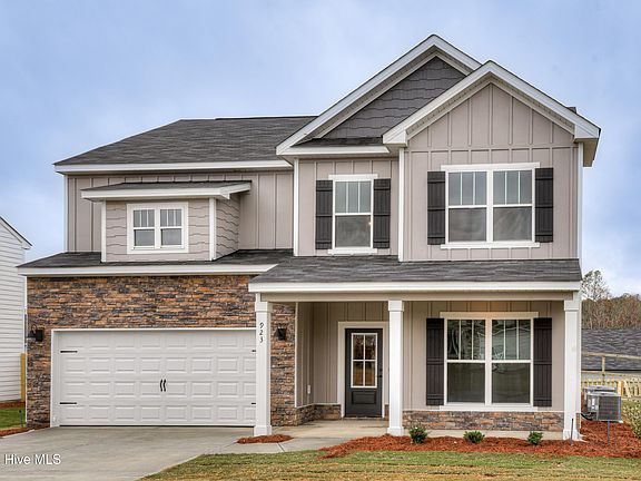 3rd image of 723 Sweetgrass Circle
