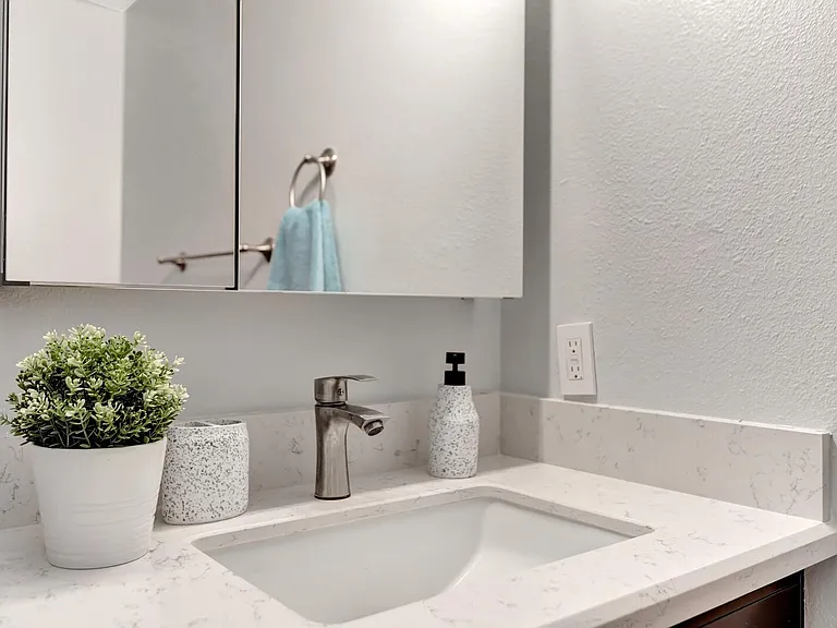 1524 E Broadmor Dr — Photo 35