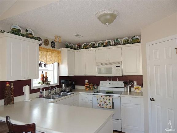 4th image of 1220 LONGLEAF